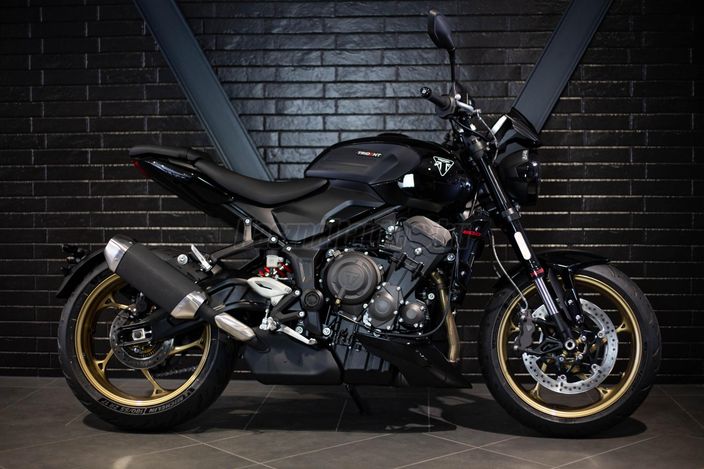 TRIUMPH TRIDENT 800 Demo motor - Debrecen Azonnal készletről!