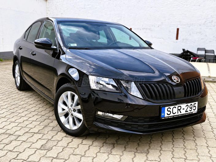 SKODA OCTAVIA 1.5 TSI ACT Limited Edition