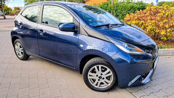 TOYOTA AYGO 1.0 x-play