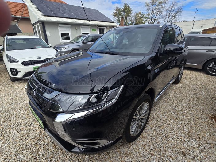 MITSUBISHI OUTLANDER 2.4 PHEV Instyle Premium 4WD CVT