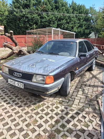 AUDI 100