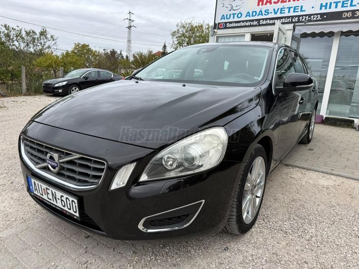 VOLVO V60 2.0 D [D3] Summum Geartronic
