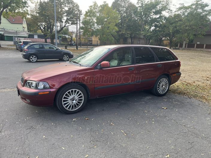 VOLVO V40 2.0 Jubileum
