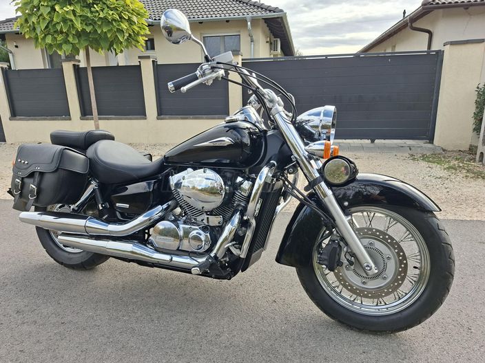 HONDA VT 750