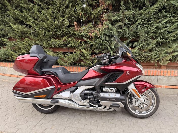HONDA GL 1800 (GOLD WING)