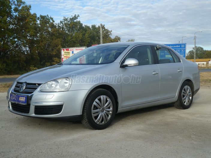 VOLKSWAGEN JETTA 2.0 FSI Comfortline