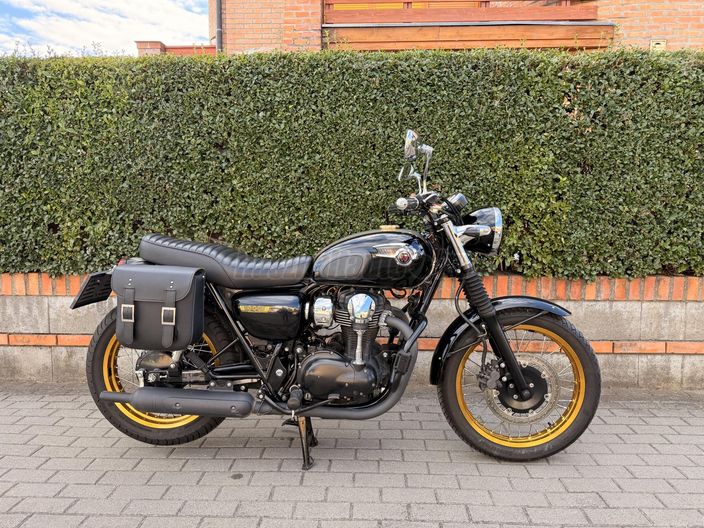 KAWASAKI W 800