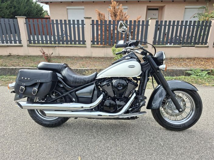 KAWASAKI VN 900 CLASSIC
