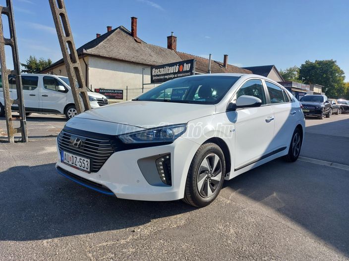 HYUNDAI IONIQ hybrid 1.6 GDi Premium Navi Plus DCT