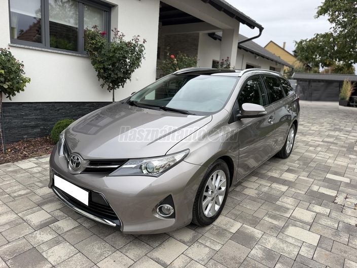 TOYOTA AURIS Touring Sports 1.4 D-4D Active Comfort