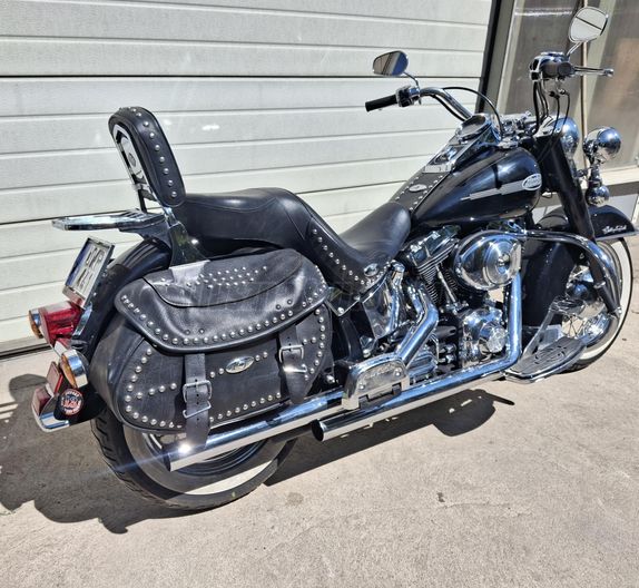HARLEY-DAVIDSON HERITAGE SOFTAIL CLASSIC