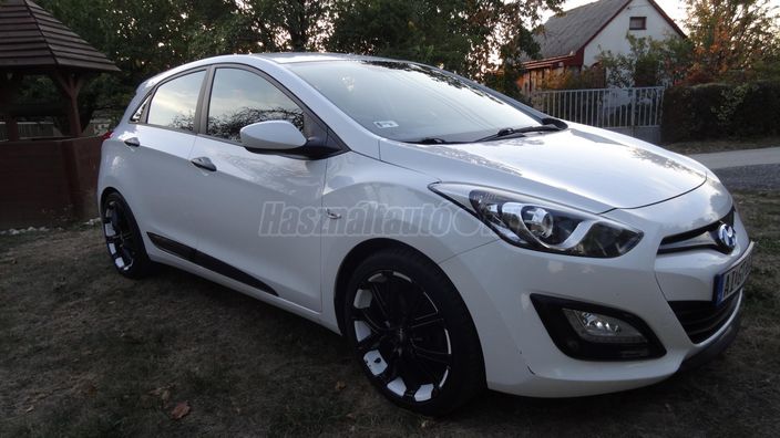 HYUNDAI I30 1.4i Easy Life