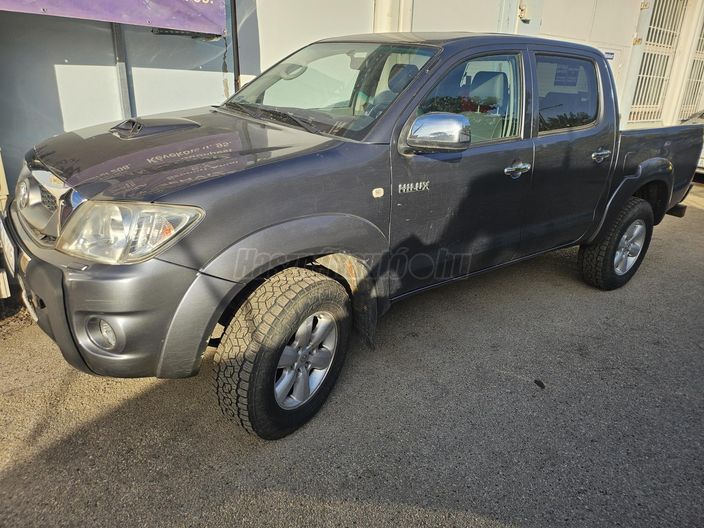 TOYOTA HILUX 3.0 D-4D 4x4 Double SR+