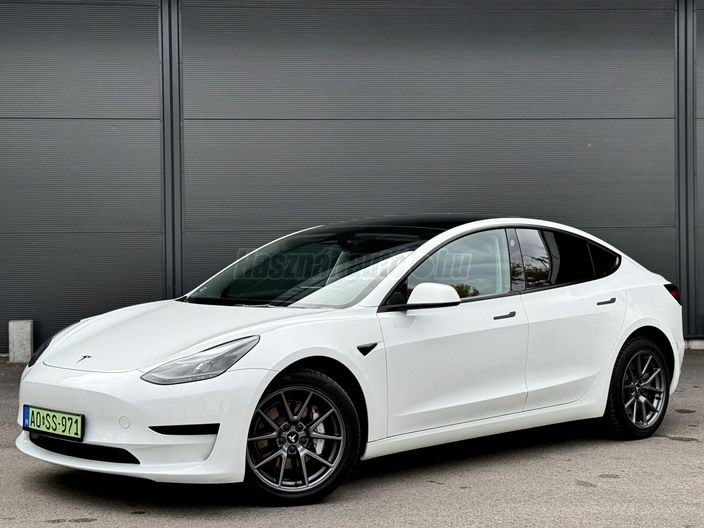TESLA MODEL 3 RWD (Automata)