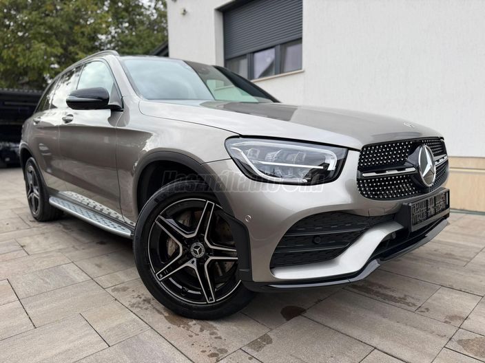 MERCEDES-BENZ GLC 300 de 4Matic 9G-TRONIC Plug-in hybrid