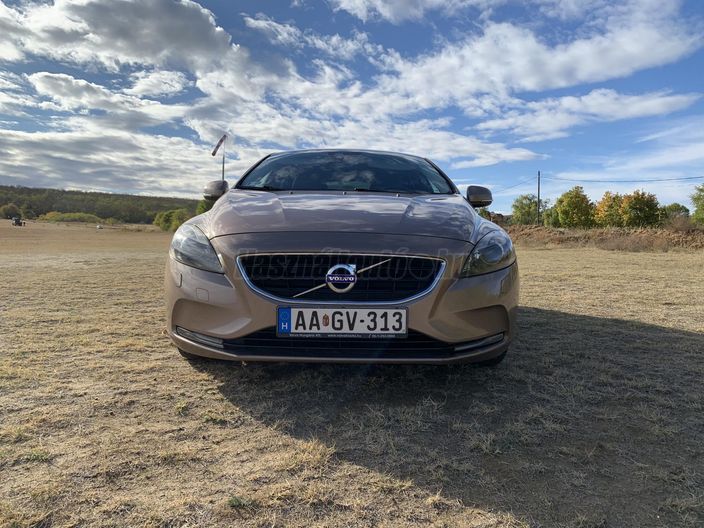 VOLVO V40 1.6 D [D2] Kinetic