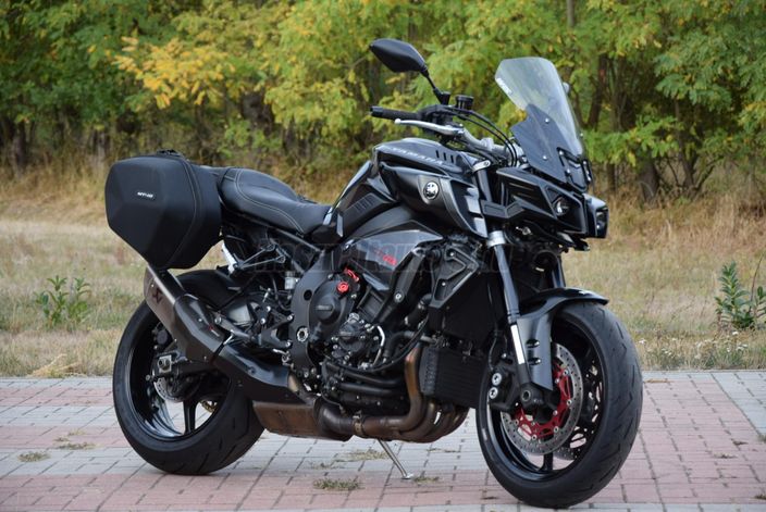 YAMAHA MT-10