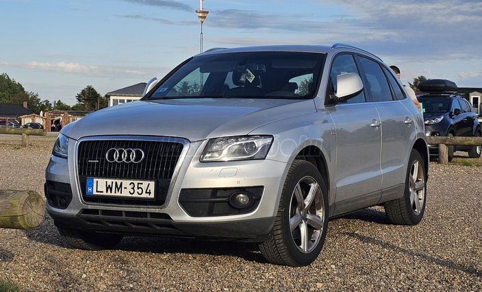 AUDI Q5 3.0 TDI DPF quattro S-tronic