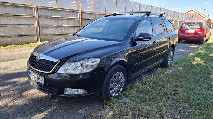 SKODA OCTAVIA Combi 1.6 CR TDI Elegance DPF