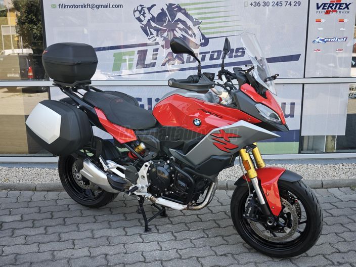 BMW F 900 XR
