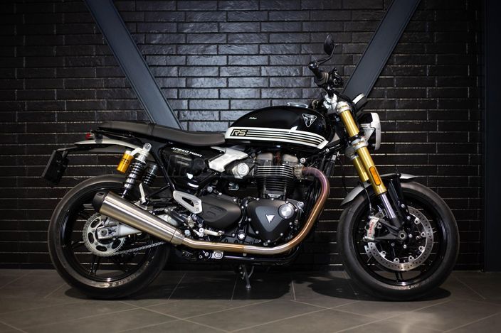TRIUMPH SPEED TWIN 1200 Rs - Használt motor készletről!