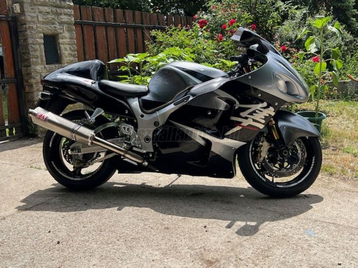 SUZUKI GSX 1300 R (HAYABUSA)