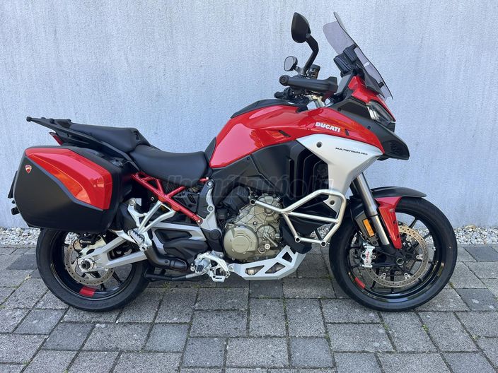 DUCATI MULTISTRADA V4