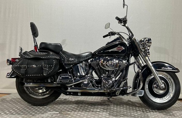 HARLEY-DAVIDSON HERITAGE SOFTAIL CLASSIC