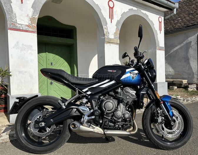 TRIUMPH TRIDENT
