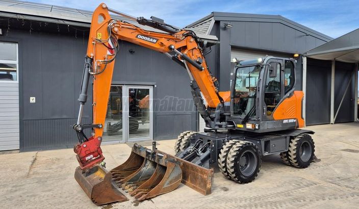 DOOSAN DX100W-7 gumikerekes kotró (+Powertilt!) 8/2