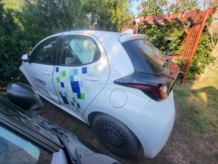 TOYOTA YARIS 1.5 VVT-i Comfort CVT