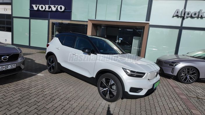 VOLVO XC40 Recharge Twin Plus AWD