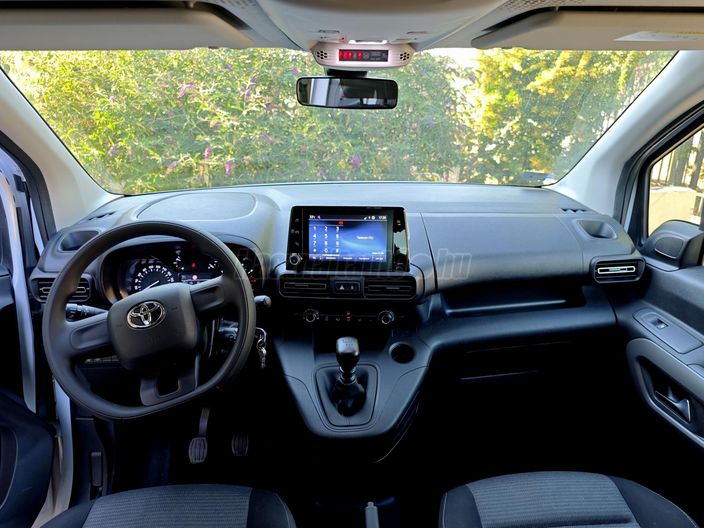 TOYOTA PROACE City Verso 1.2T Family Plus L1H1 [7 személy]