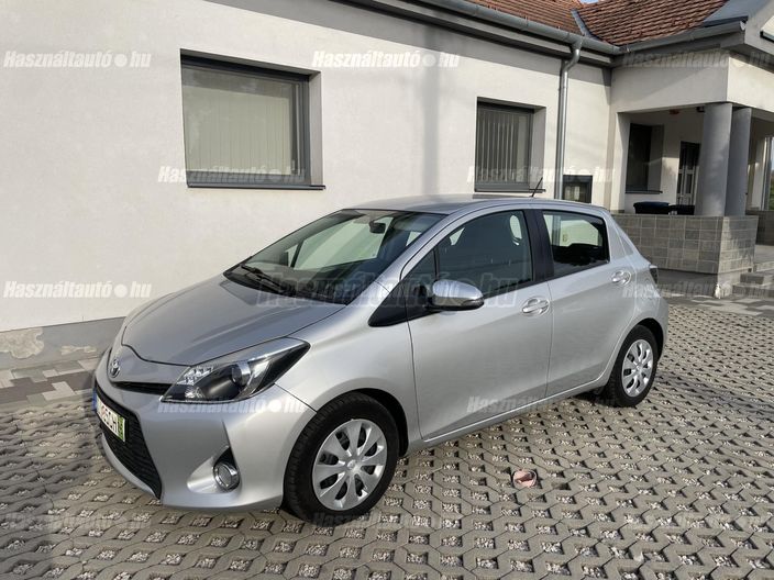 TOYOTA YARIS 1.5 HSD Executive (Automata)