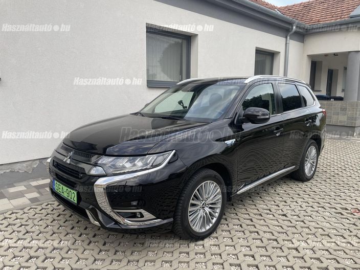 MITSUBISHI OUTLANDER 2.4 PHEV Instyle Premium 4WD CVT