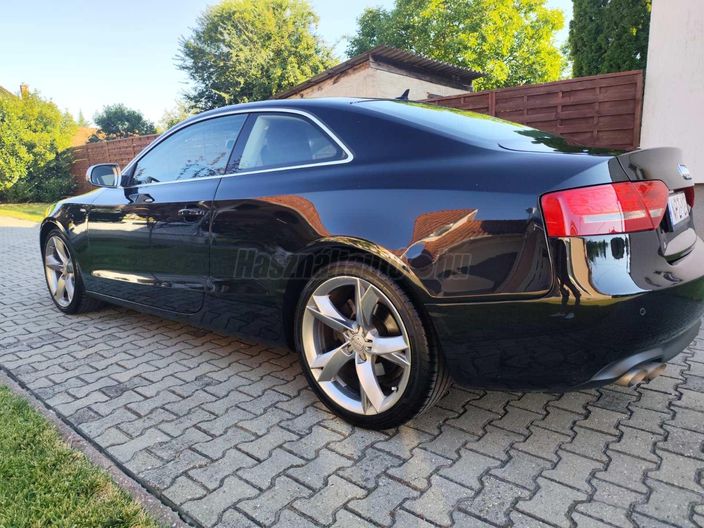 AUDI A5 Coupé 2.0 TDI DPF