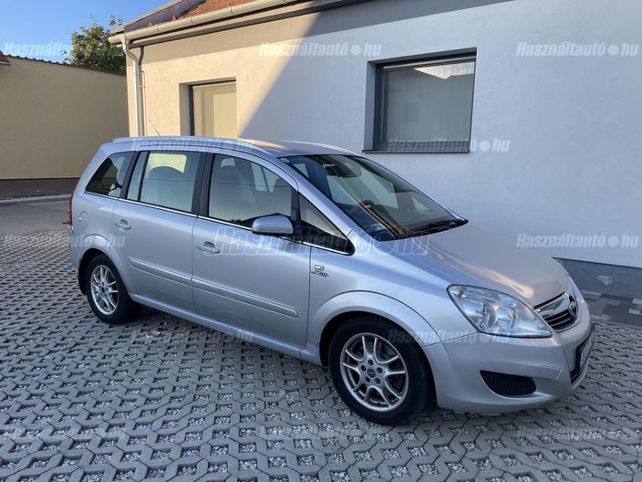 OPEL ZAFIRA 1.9 CDTI Cosmo