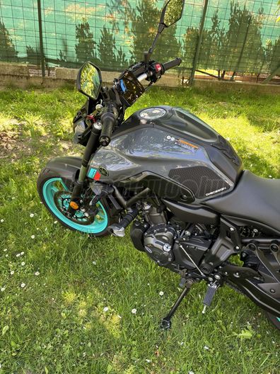 YAMAHA MT-07