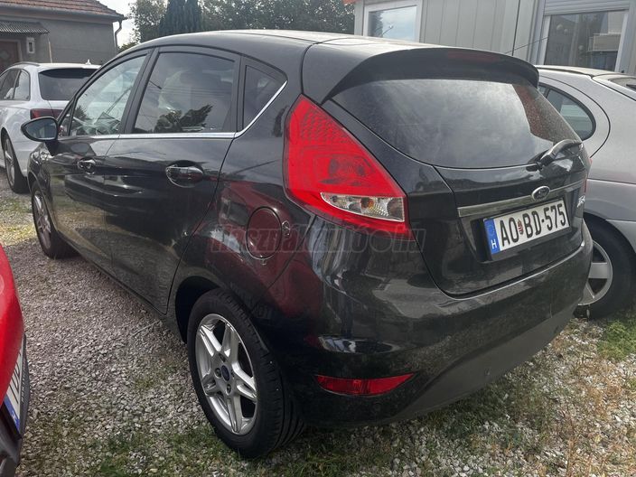 FORD FIESTA 1.4 Titanium