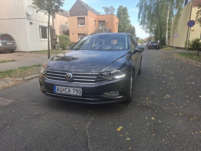 VOLKSWAGEN PASSAT VIII Variant 2.0 TDI SCR Business DSG