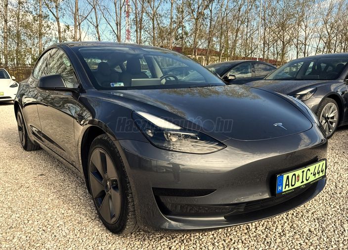 TESLA MODEL 3 Standard Range Plus Aut