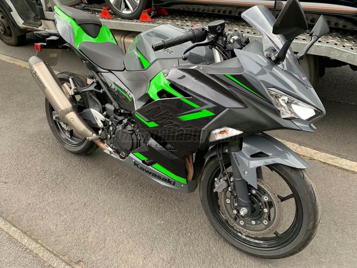 KAWASAKI NINJA 400