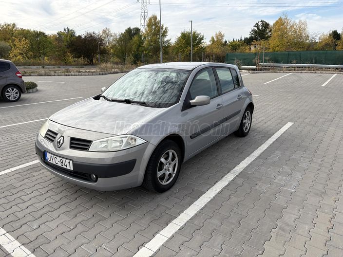 RENAULT MEGANE 1.6 Authentique Plus