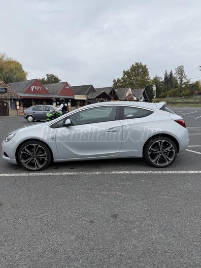 OPEL ASTRA GTC 1.6 T Start-Stop Sport