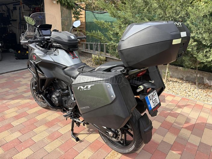 HONDA NT 1100 D