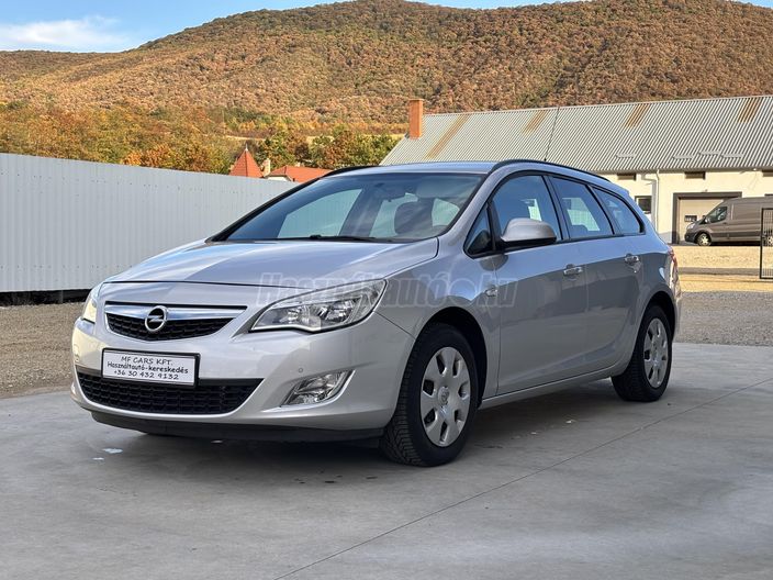 OPEL ASTRA J 1.4 T Enjoy