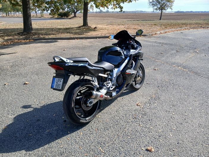 HONDA CBR 600 F4