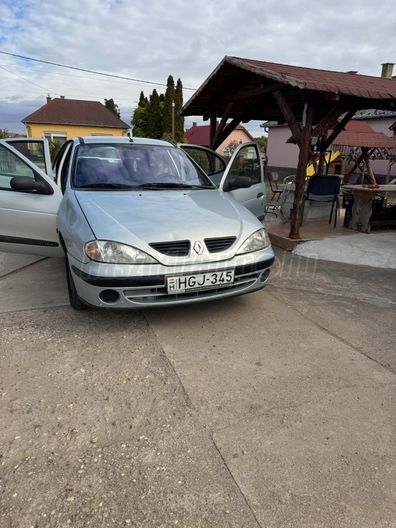 RENAULT MEGANE Classic 1.4 16V Authentique Cool