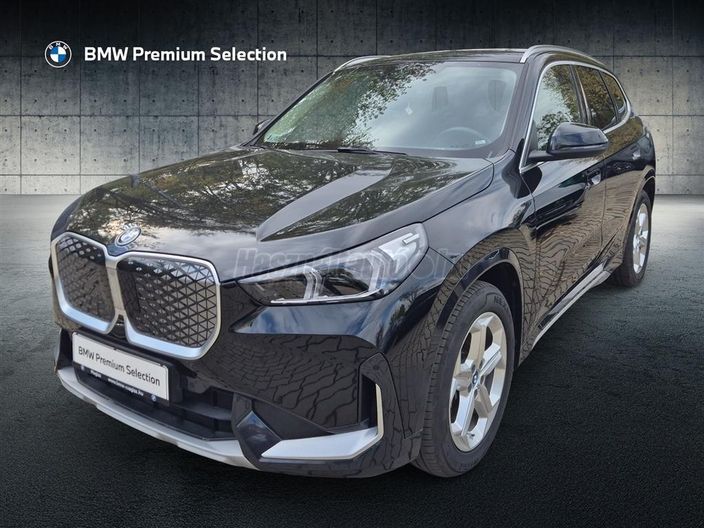BMW IX1 xDrive30 GYÁRI ÉS 2 ÉV PREMIUM SELECTION GARANCIÁVAL