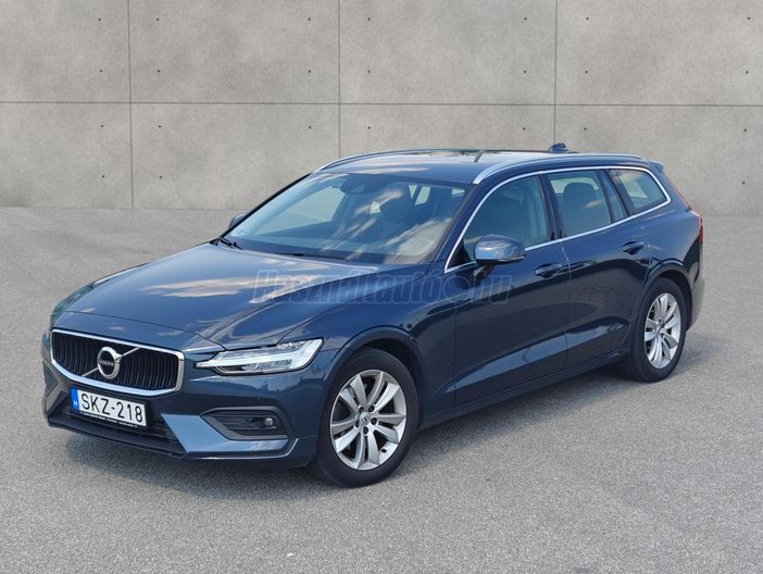 VOLVO V60 2.0 [B4] MHEV Momentum Pro Geartronic